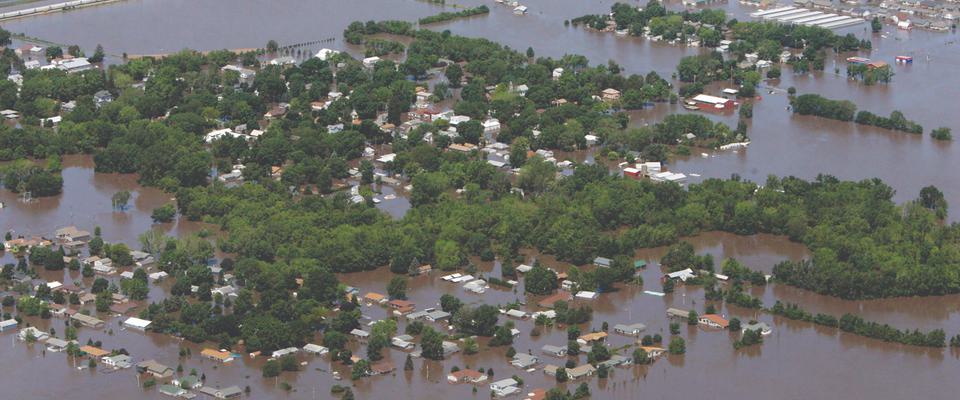 3894507 LA Sflooding aerial06 13 2008
